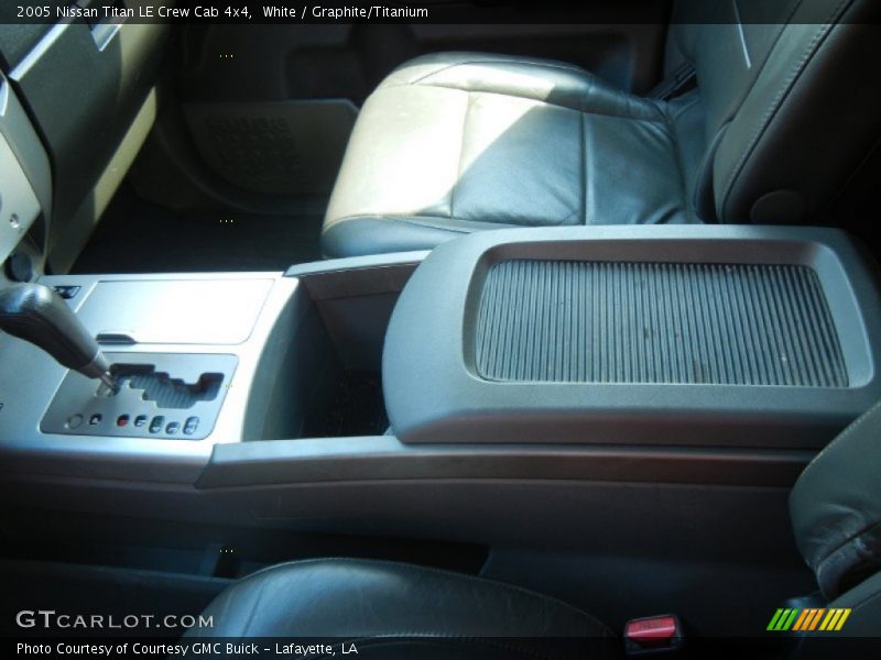 White / Graphite/Titanium 2005 Nissan Titan LE Crew Cab 4x4