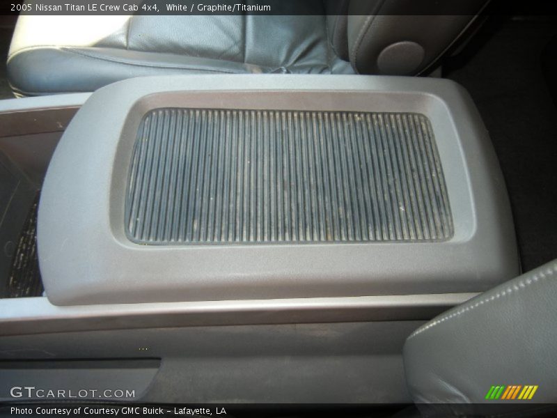 White / Graphite/Titanium 2005 Nissan Titan LE Crew Cab 4x4