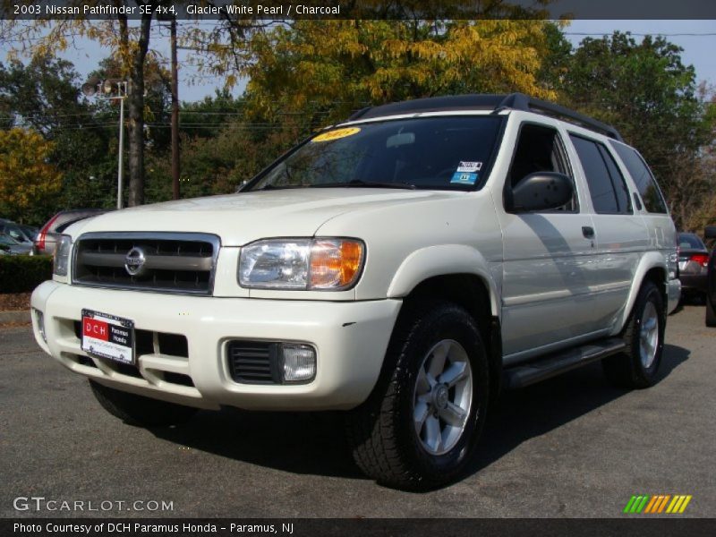 Glacier White Pearl / Charcoal 2003 Nissan Pathfinder SE 4x4