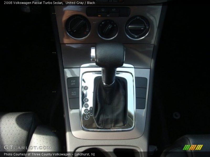 United Gray / Black 2008 Volkswagen Passat Turbo Sedan