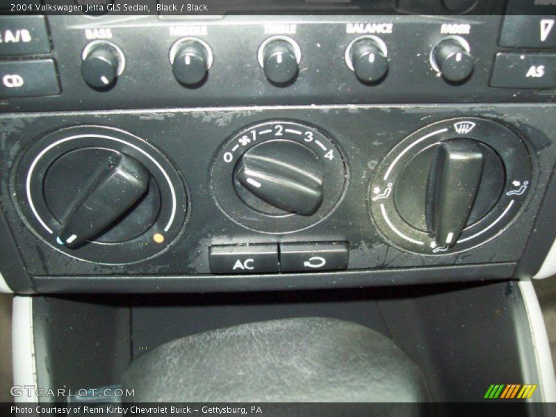 Black / Black 2004 Volkswagen Jetta GLS Sedan