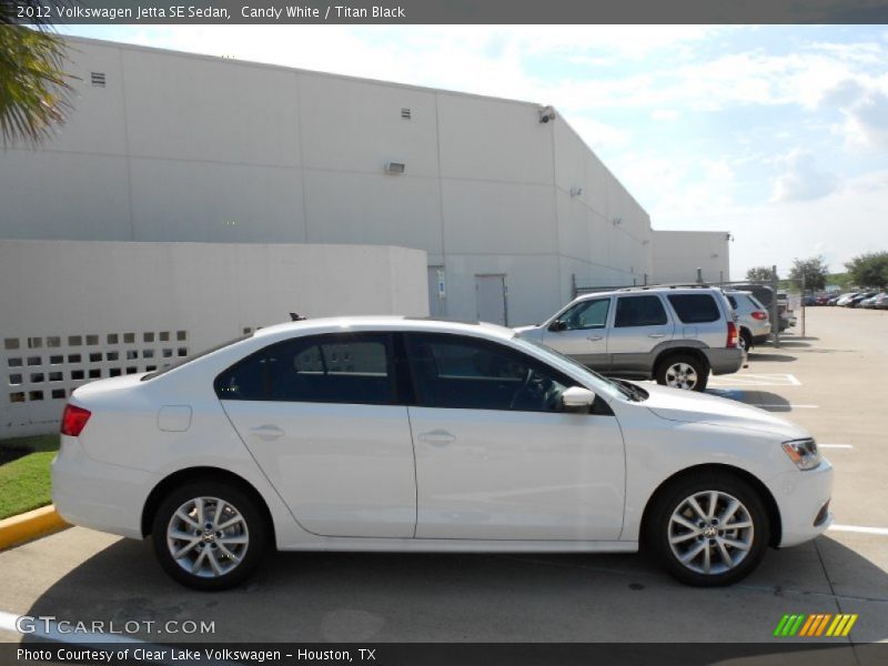 Candy White / Titan Black 2012 Volkswagen Jetta SE Sedan