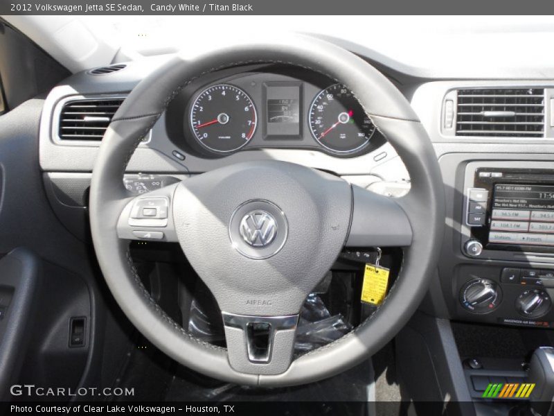 Candy White / Titan Black 2012 Volkswagen Jetta SE Sedan