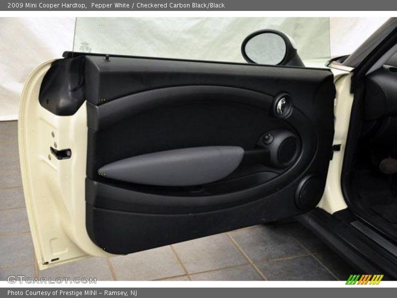 Pepper White / Checkered Carbon Black/Black 2009 Mini Cooper Hardtop