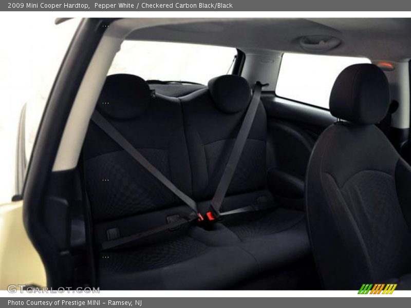 Pepper White / Checkered Carbon Black/Black 2009 Mini Cooper Hardtop