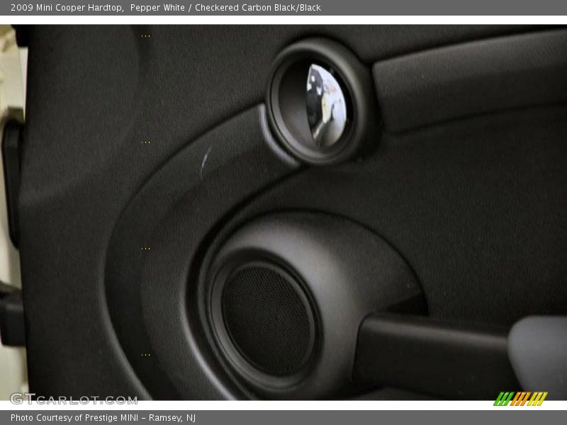 Pepper White / Checkered Carbon Black/Black 2009 Mini Cooper Hardtop