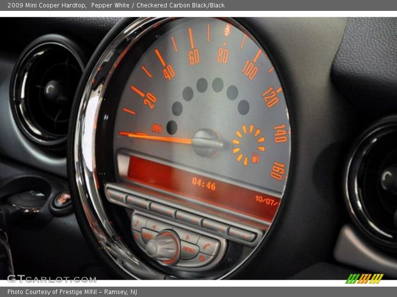 Pepper White / Checkered Carbon Black/Black 2009 Mini Cooper Hardtop