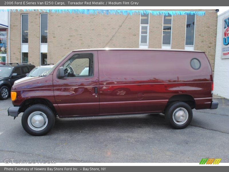 Toreador Red Metallic / Medium Flint Grey 2006 Ford E Series Van E250 Cargo