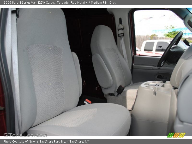 Toreador Red Metallic / Medium Flint Grey 2006 Ford E Series Van E250 Cargo