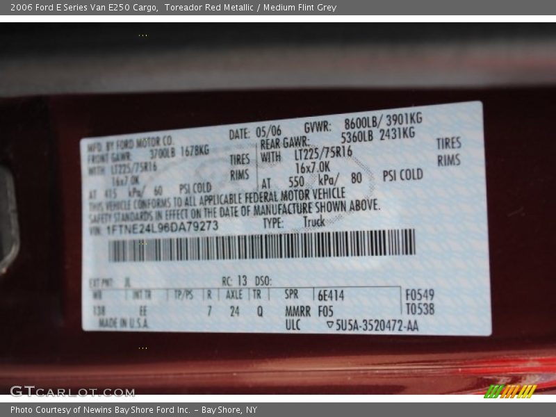 Toreador Red Metallic / Medium Flint Grey 2006 Ford E Series Van E250 Cargo