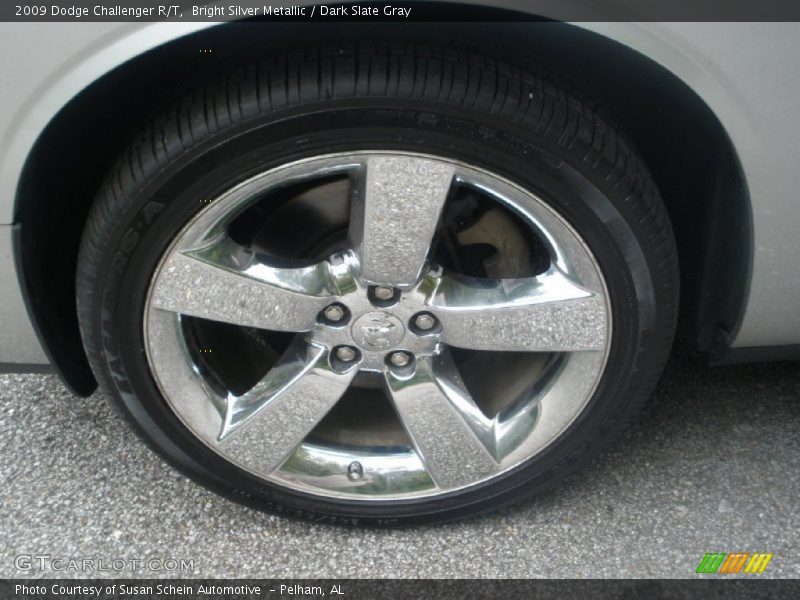 Bright Silver Metallic / Dark Slate Gray 2009 Dodge Challenger R/T