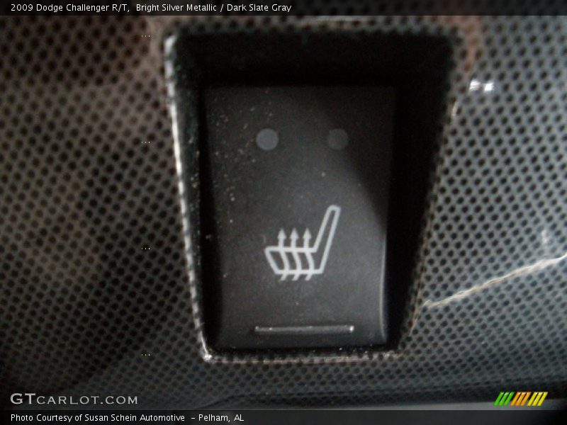 Bright Silver Metallic / Dark Slate Gray 2009 Dodge Challenger R/T