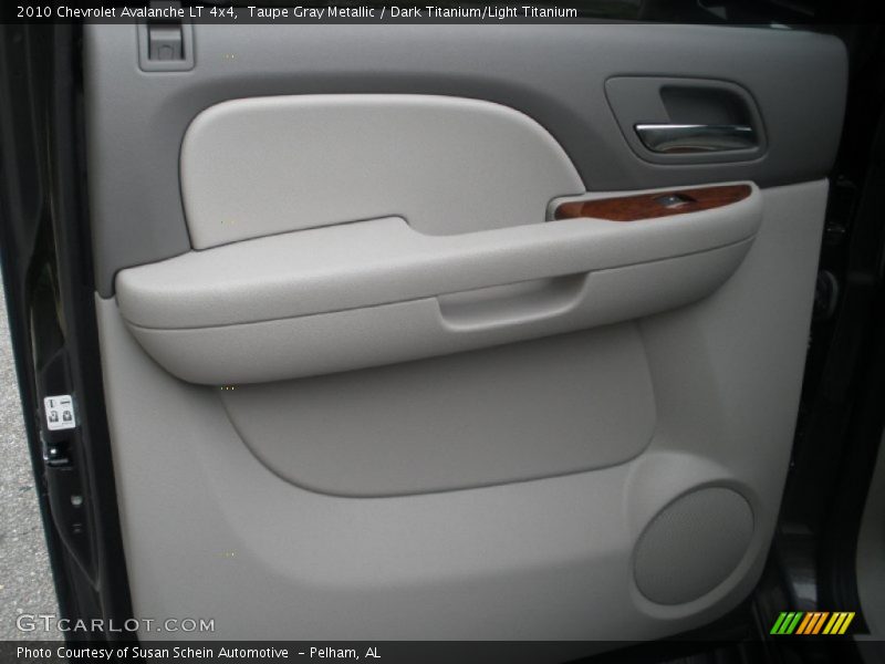 Taupe Gray Metallic / Dark Titanium/Light Titanium 2010 Chevrolet Avalanche LT 4x4