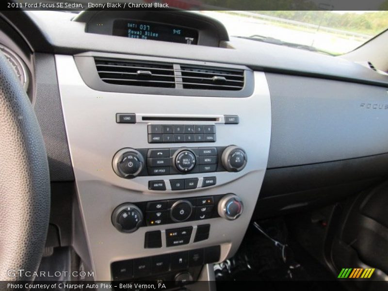 Ebony Black / Charcoal Black 2011 Ford Focus SE Sedan