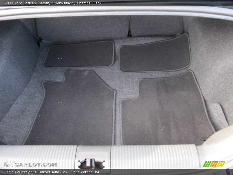 Ebony Black / Charcoal Black 2011 Ford Focus SE Sedan