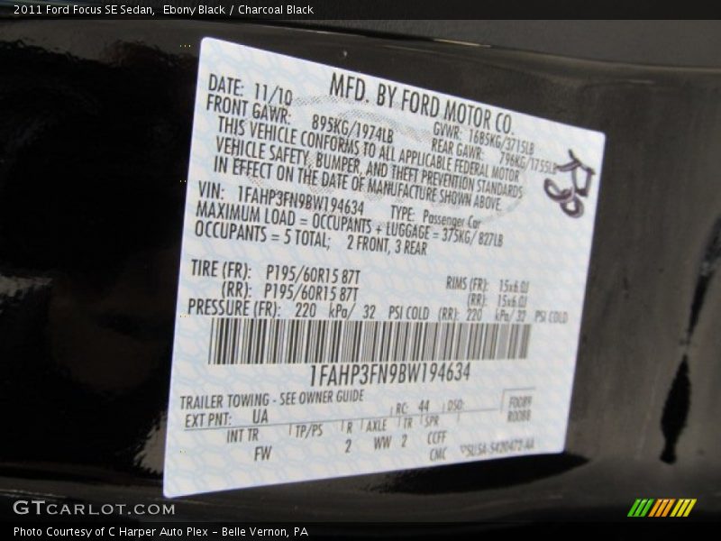 Ebony Black / Charcoal Black 2011 Ford Focus SE Sedan