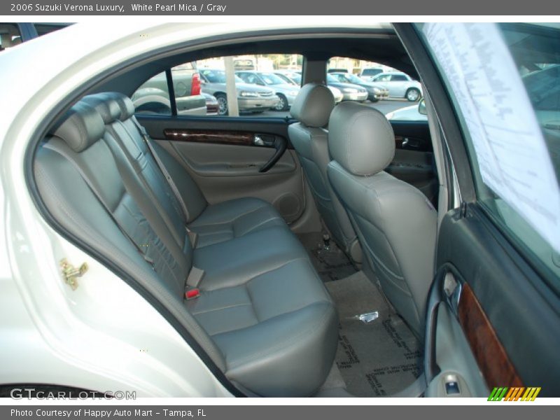 White Pearl Mica / Gray 2006 Suzuki Verona Luxury