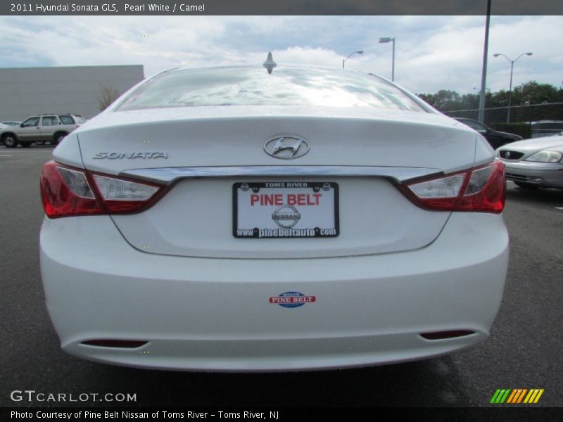 Pearl White / Camel 2011 Hyundai Sonata GLS