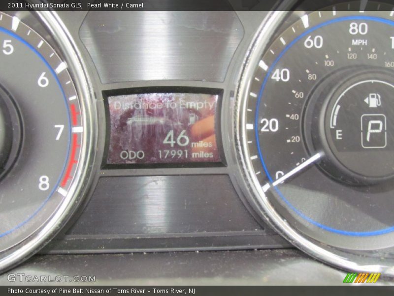 Pearl White / Camel 2011 Hyundai Sonata GLS