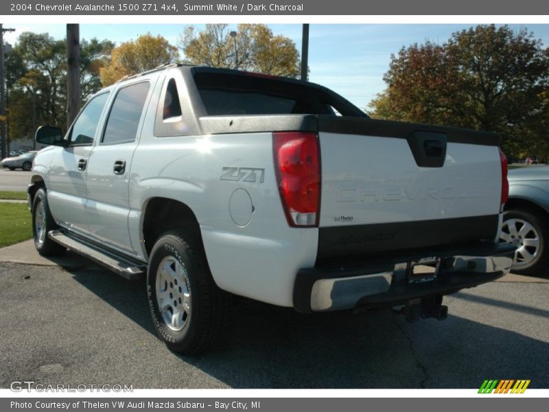 Summit White / Dark Charcoal 2004 Chevrolet Avalanche 1500 Z71 4x4