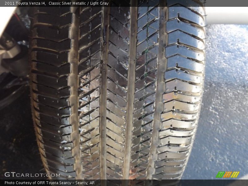 Classic Silver Metallic / Light Gray 2011 Toyota Venza I4