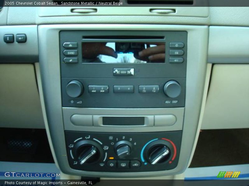 Sandstone Metallic / Neutral Beige 2005 Chevrolet Cobalt Sedan