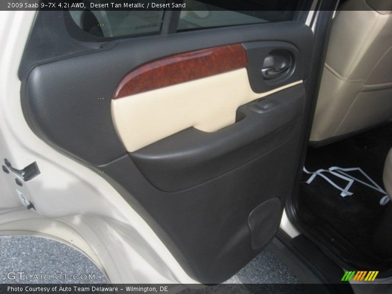 Door Panel of 2009 9-7X 4.2i AWD
