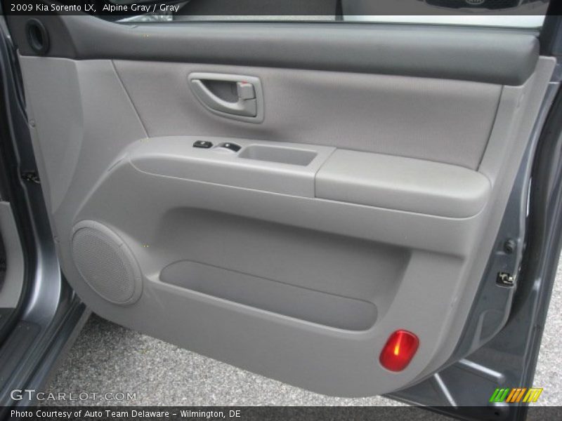 Alpine Gray / Gray 2009 Kia Sorento LX