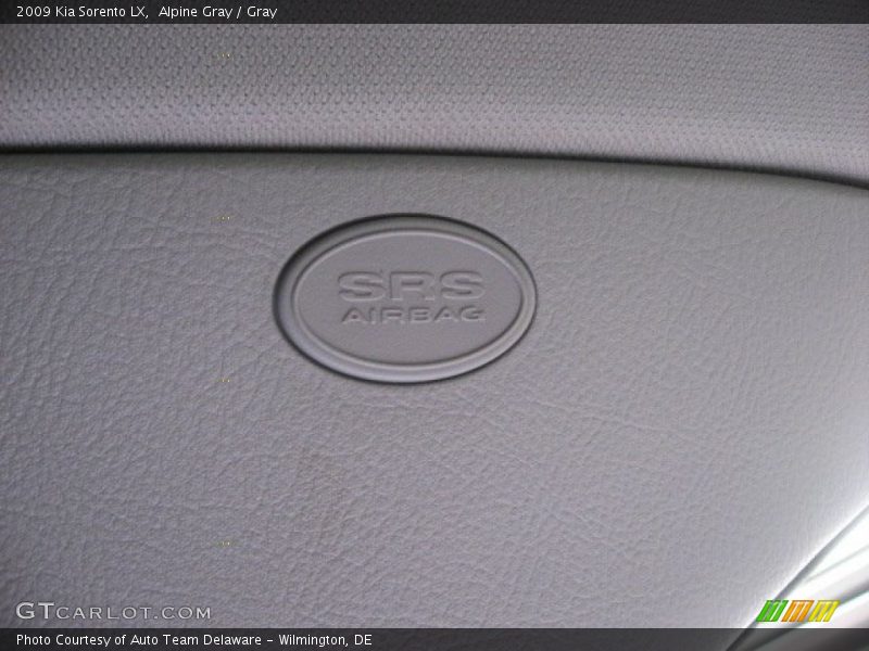 Alpine Gray / Gray 2009 Kia Sorento LX