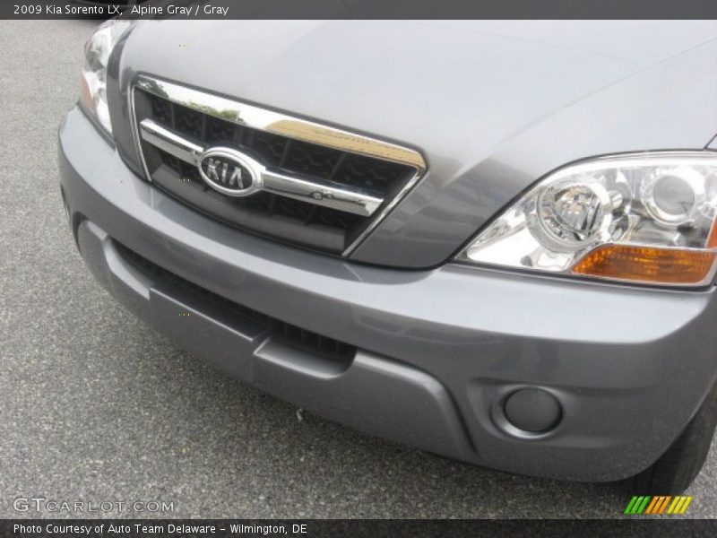 Alpine Gray / Gray 2009 Kia Sorento LX