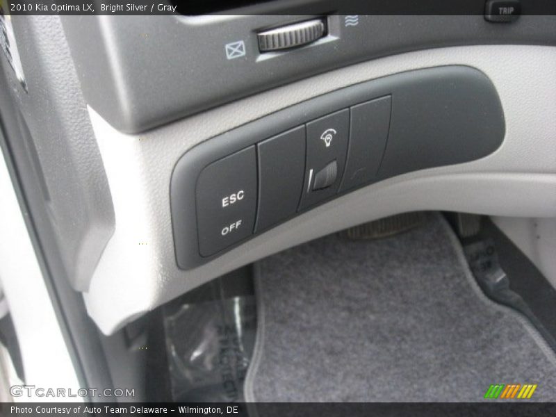 Bright Silver / Gray 2010 Kia Optima LX