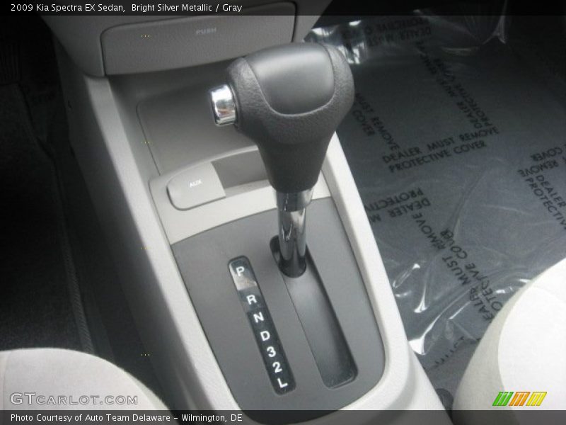 Bright Silver Metallic / Gray 2009 Kia Spectra EX Sedan
