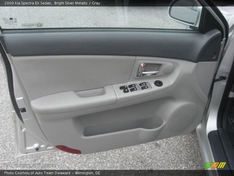 Bright Silver Metallic / Gray 2009 Kia Spectra EX Sedan