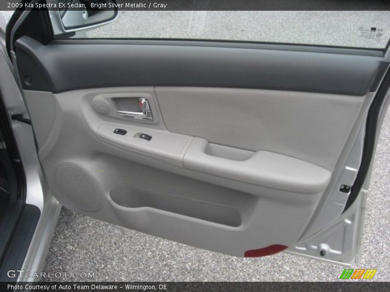 Bright Silver Metallic / Gray 2009 Kia Spectra EX Sedan