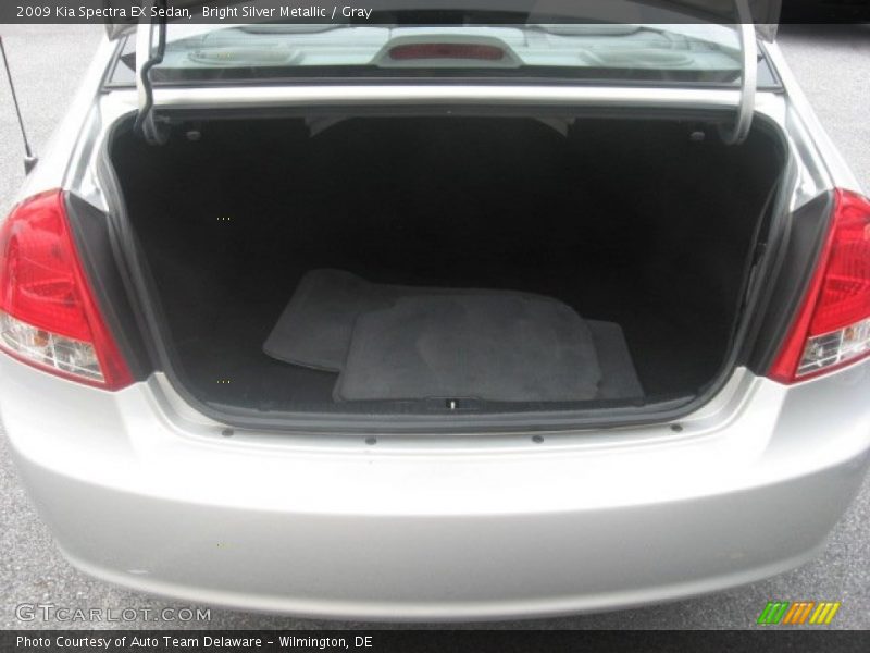 Bright Silver Metallic / Gray 2009 Kia Spectra EX Sedan