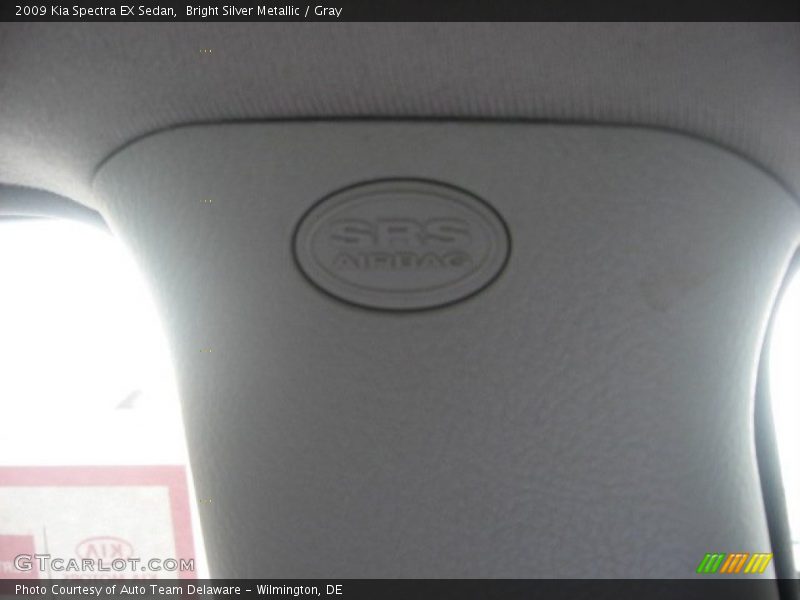 Bright Silver Metallic / Gray 2009 Kia Spectra EX Sedan