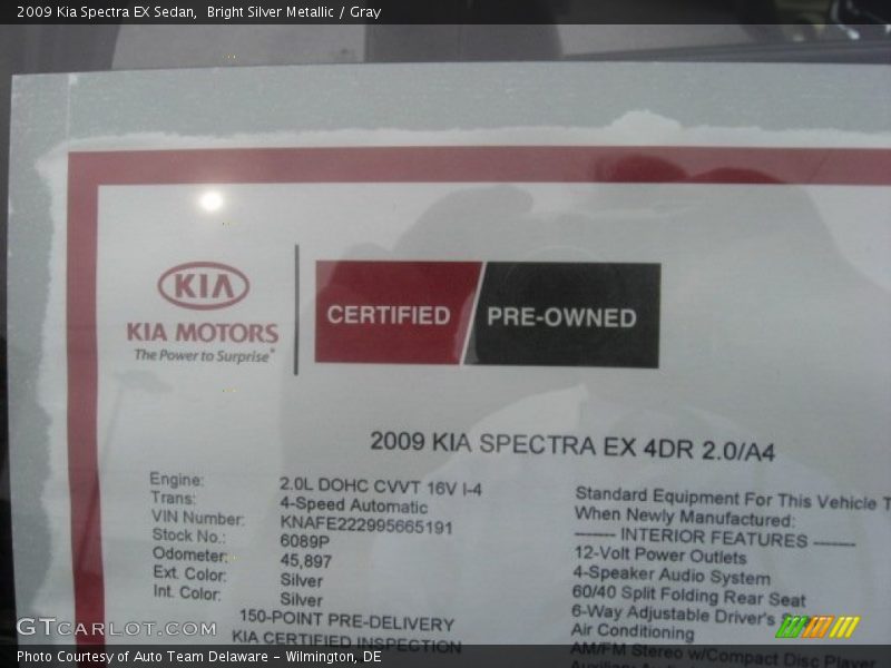 Bright Silver Metallic / Gray 2009 Kia Spectra EX Sedan