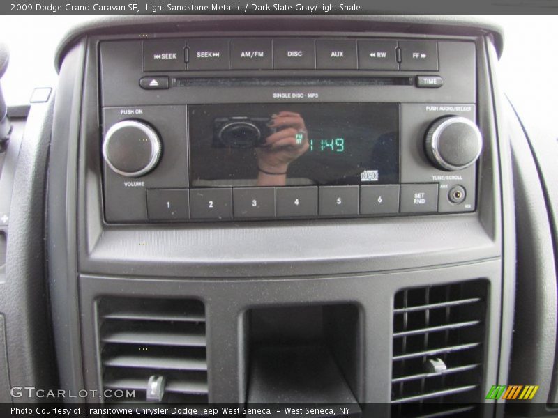 Light Sandstone Metallic / Dark Slate Gray/Light Shale 2009 Dodge Grand Caravan SE