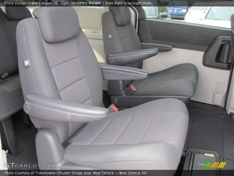 Light Sandstone Metallic / Dark Slate Gray/Light Shale 2009 Dodge Grand Caravan SE