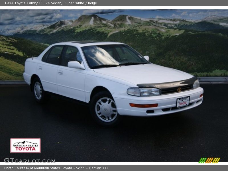 Super White / Beige 1994 Toyota Camry XLE V6 Sedan
