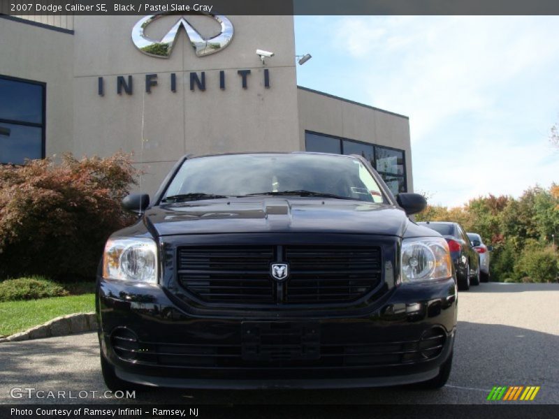 Black / Pastel Slate Gray 2007 Dodge Caliber SE