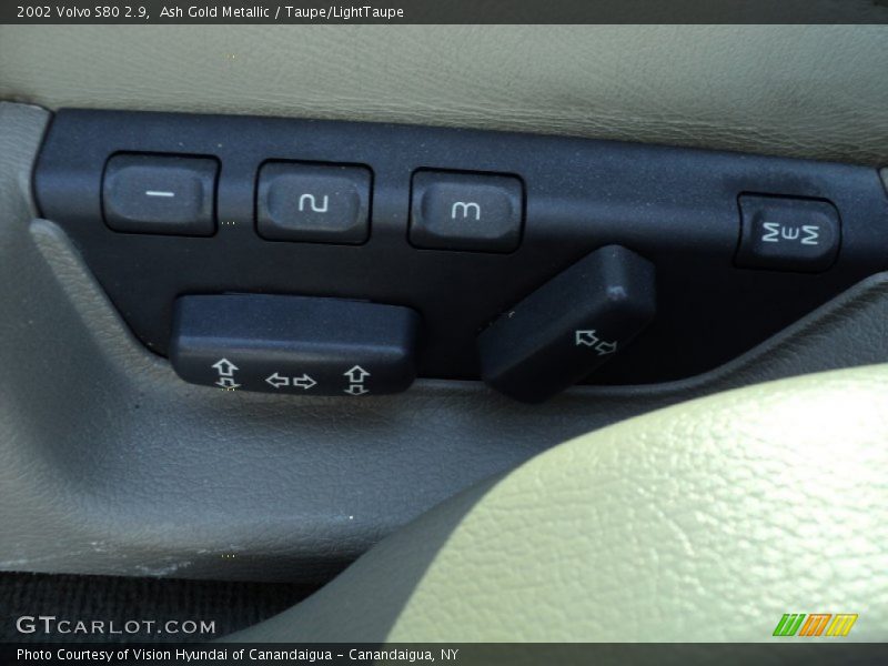 Ash Gold Metallic / Taupe/LightTaupe 2002 Volvo S80 2.9