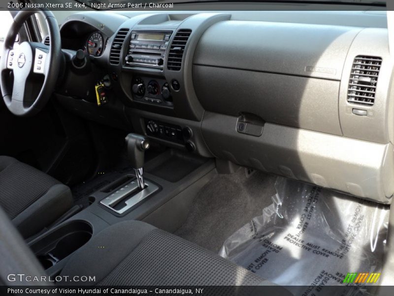 Night Armor Pearl / Charcoal 2006 Nissan Xterra SE 4x4