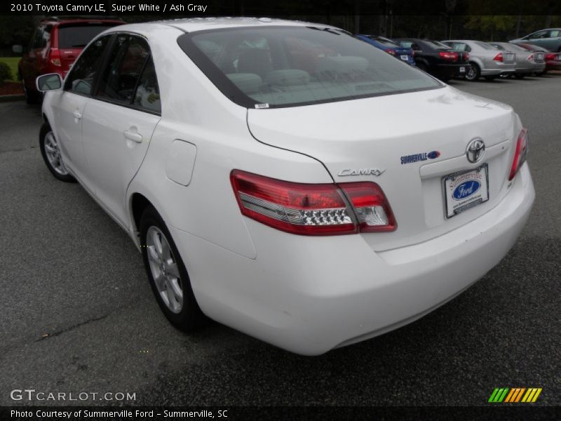 Super White / Ash Gray 2010 Toyota Camry LE