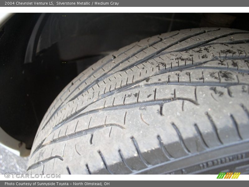 Silverstone Metallic / Medium Gray 2004 Chevrolet Venture LS