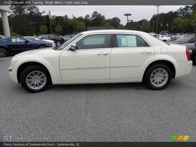 Bright White / Dark Slate Gray 2010 Chrysler 300 Touring
