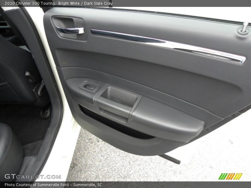 Bright White / Dark Slate Gray 2010 Chrysler 300 Touring