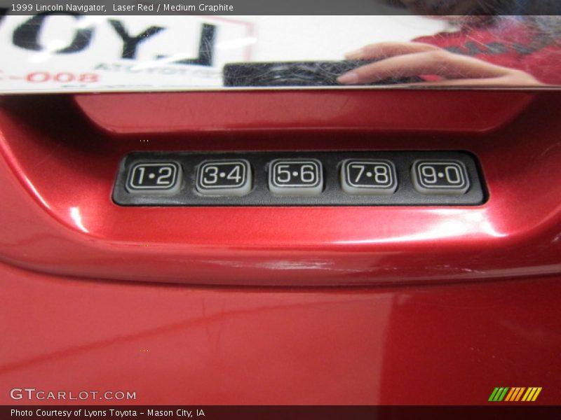 Laser Red / Medium Graphite 1999 Lincoln Navigator