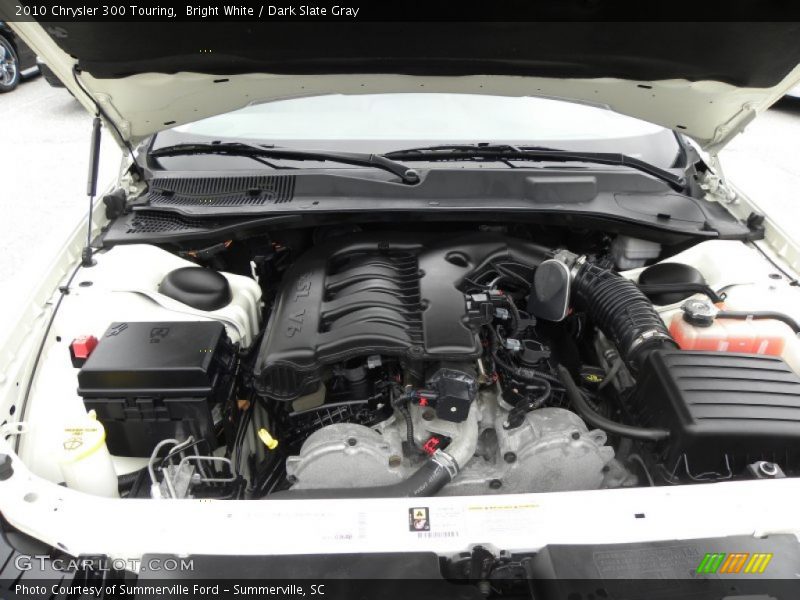 Bright White / Dark Slate Gray 2010 Chrysler 300 Touring