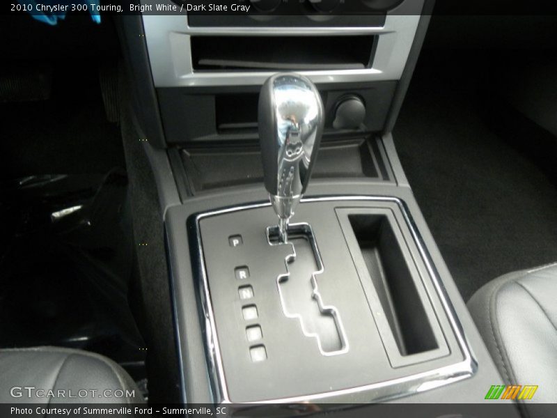 Bright White / Dark Slate Gray 2010 Chrysler 300 Touring